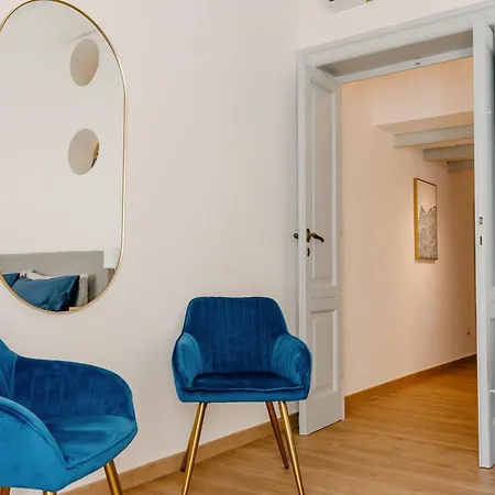 Mazzini 7 * Бари